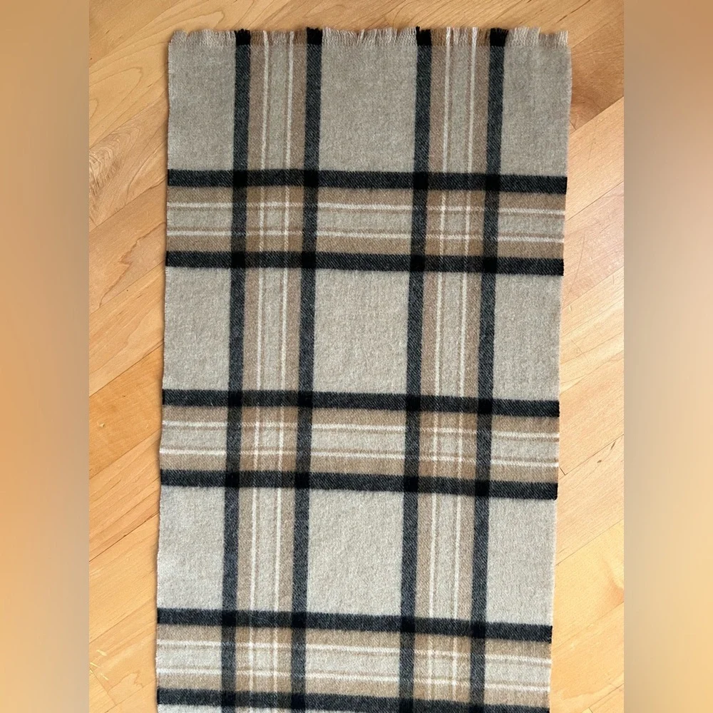🐑NWOT? Soft Plaid Wool Banana Republic Unisex Scarf | Black & Tan/Maverick Tan